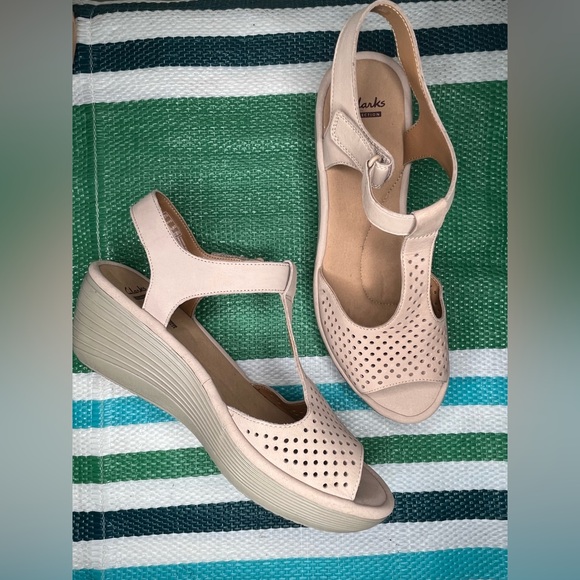 Clarks | Shoes | New Clarks Nubuck Leather Reedly Waylin T Strap Wedge ...